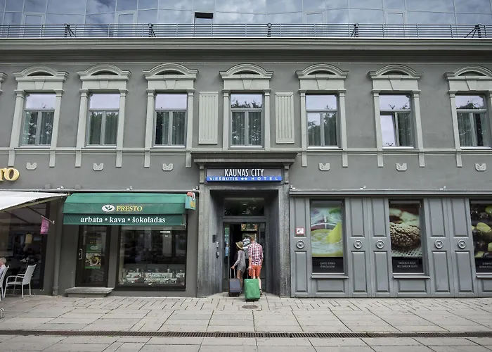 シティ ホテル 3*